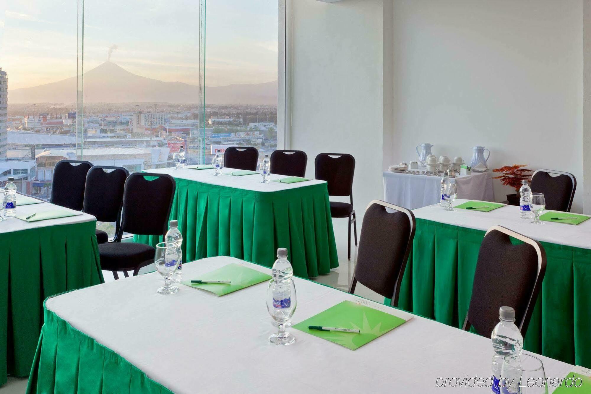 La Quinta By Wyndham Palmas Angelopolis Hotel 4*