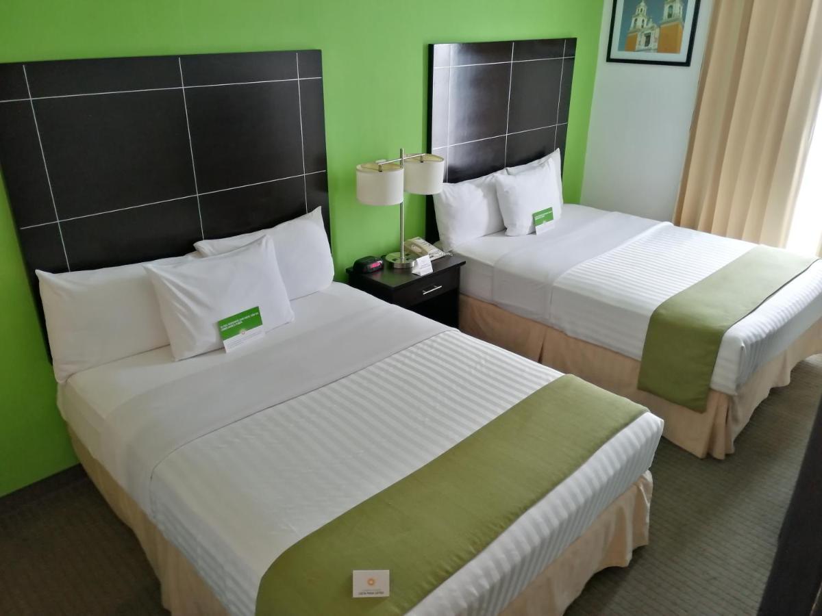 La Quinta By Wyndham Palmas Angelopolis Hotel 4*